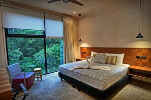 5 bedrooms, iron/ironing board, WiFi, bed sheets