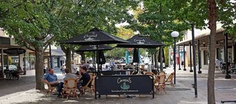 Dove Cottage – cosy storybook cottage in a private setting with a fireplace