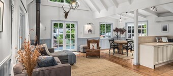 Dove Cottage – cosy storybook cottage in a private setting with a fireplace