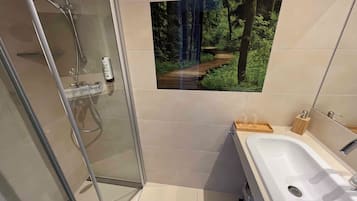 Suite | Badezimmer | Dusche, Handtücher