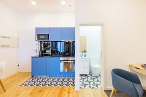 시티 아파트 | 전용 간이 주방 | 미니 냉장고, 전자레인지, 오븐, 쿡탑