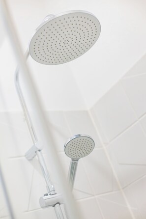 City Apartment | Bathroom