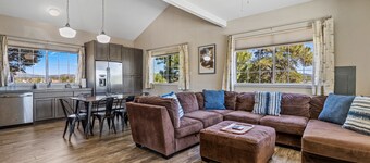 Jupiter Drive | 2BR/2BA | Spend Spring in Flagstaff!