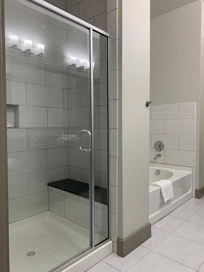 Shower, hair dryer, towels - Relax at Cityline I Premium 2BR in Dallas (Richardson)
