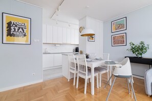 Dining - Comfortable Apartment with Balcony | Parking, Workspace (Kraków)
