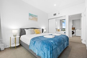 1 habitación, tabla de planchar con plancha, wifi y ropa de cama 