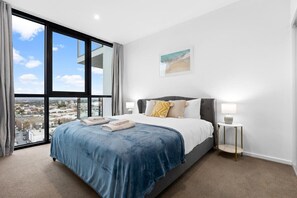 1 bedroom, iron/ironing board, WiFi, bed sheets - The elegant 1BR CBD Apt - City view - Parking (Adelaide)
