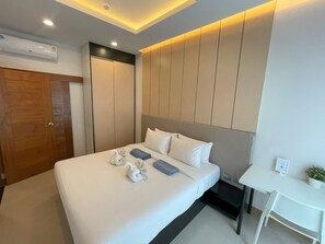 Classic Apartment | 1 bedroom, in-room safe, iron/ironing board - Apartment at Palmetto Condo by Lofty (Karon)
