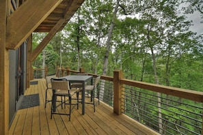 Outdoor dining - Aska Tranquility | Free Night Offer! (Cherry Log)