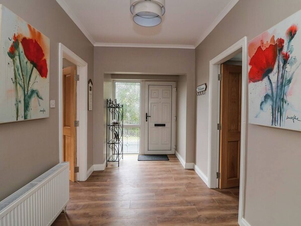 Interior - Rockwood Cottage (WX)