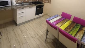 Economy Shared Dormitory, Women only, Non Smoking | Shared kitchen | Fridge, microwave, toaster