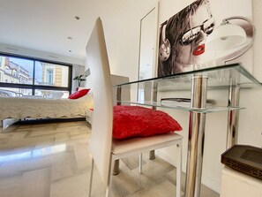 Iron/ironing board