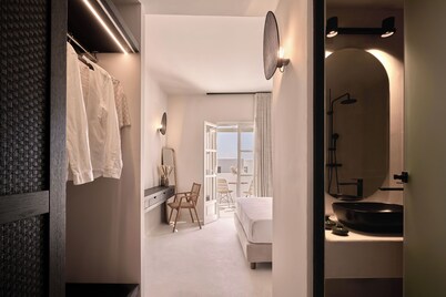 Utopia Hotel