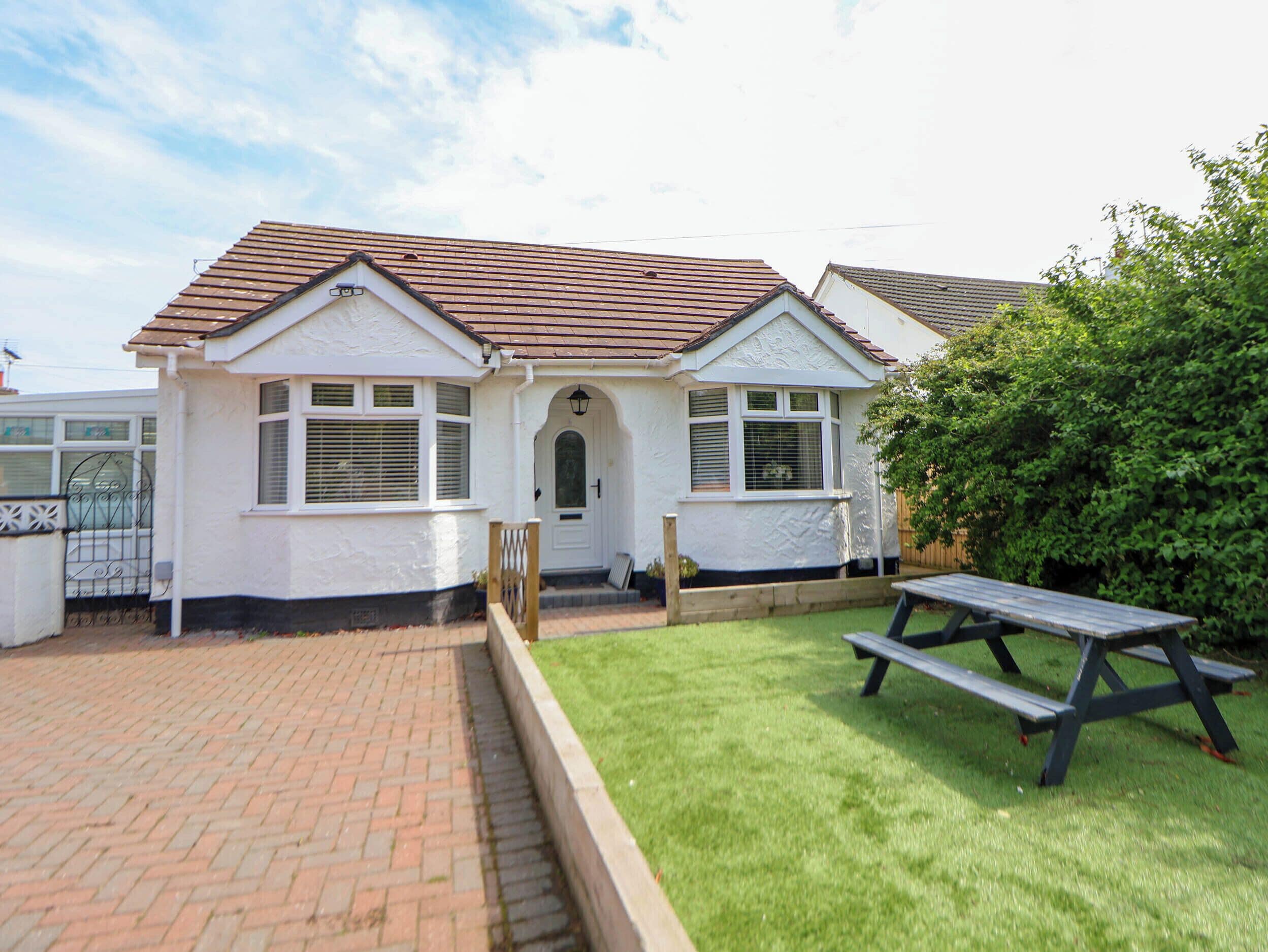 Cottage | Outdoor dining