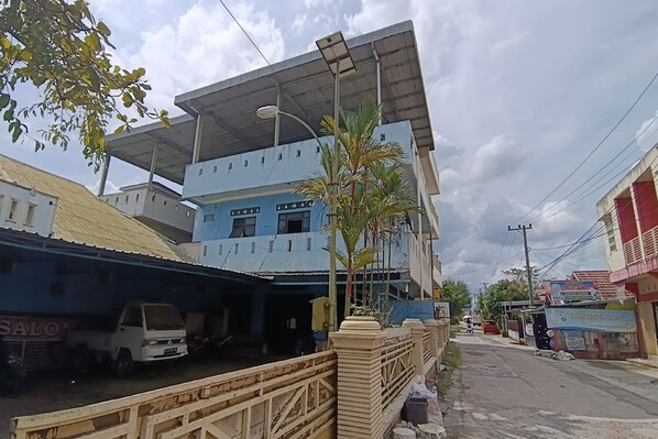 Mặt tiền nơi lưu trú