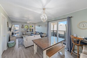 Smart TV - Surfside I 2 Bed 2 Bath by the Beach (South Padre Island)