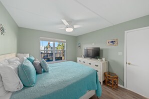 2 bedrooms, iron/ironing board, travel cot, free WiFi