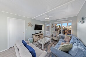 Smart TV - Surfside I 2 Bed 2 Bath by the Beach (South Padre Island)