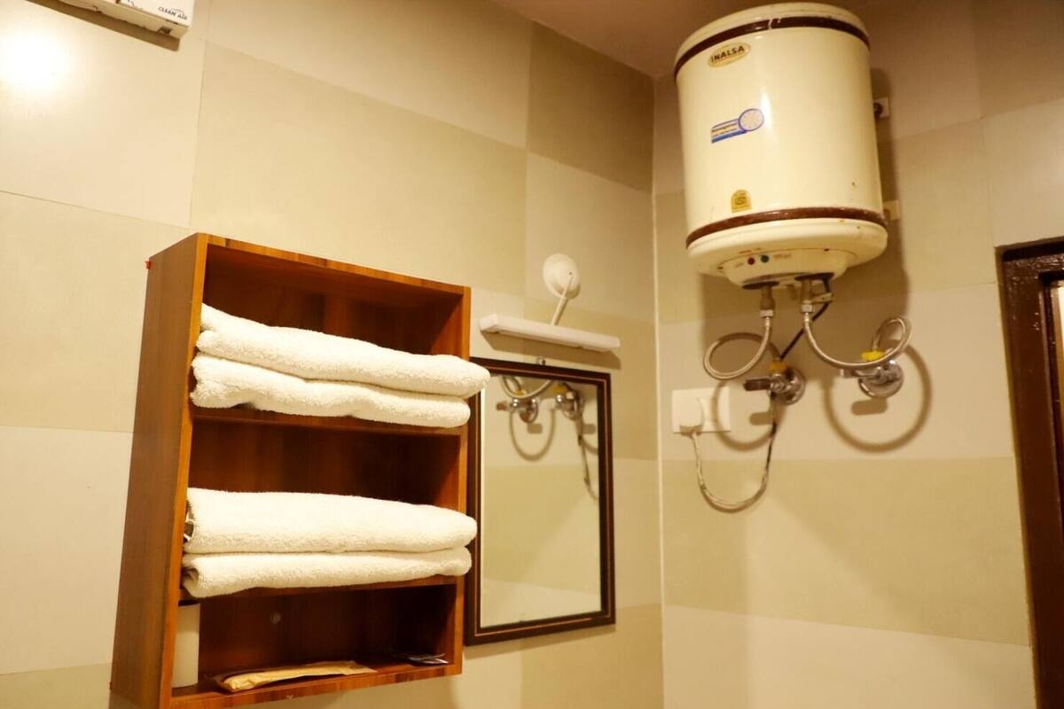 Classic Cottage | Bathroom