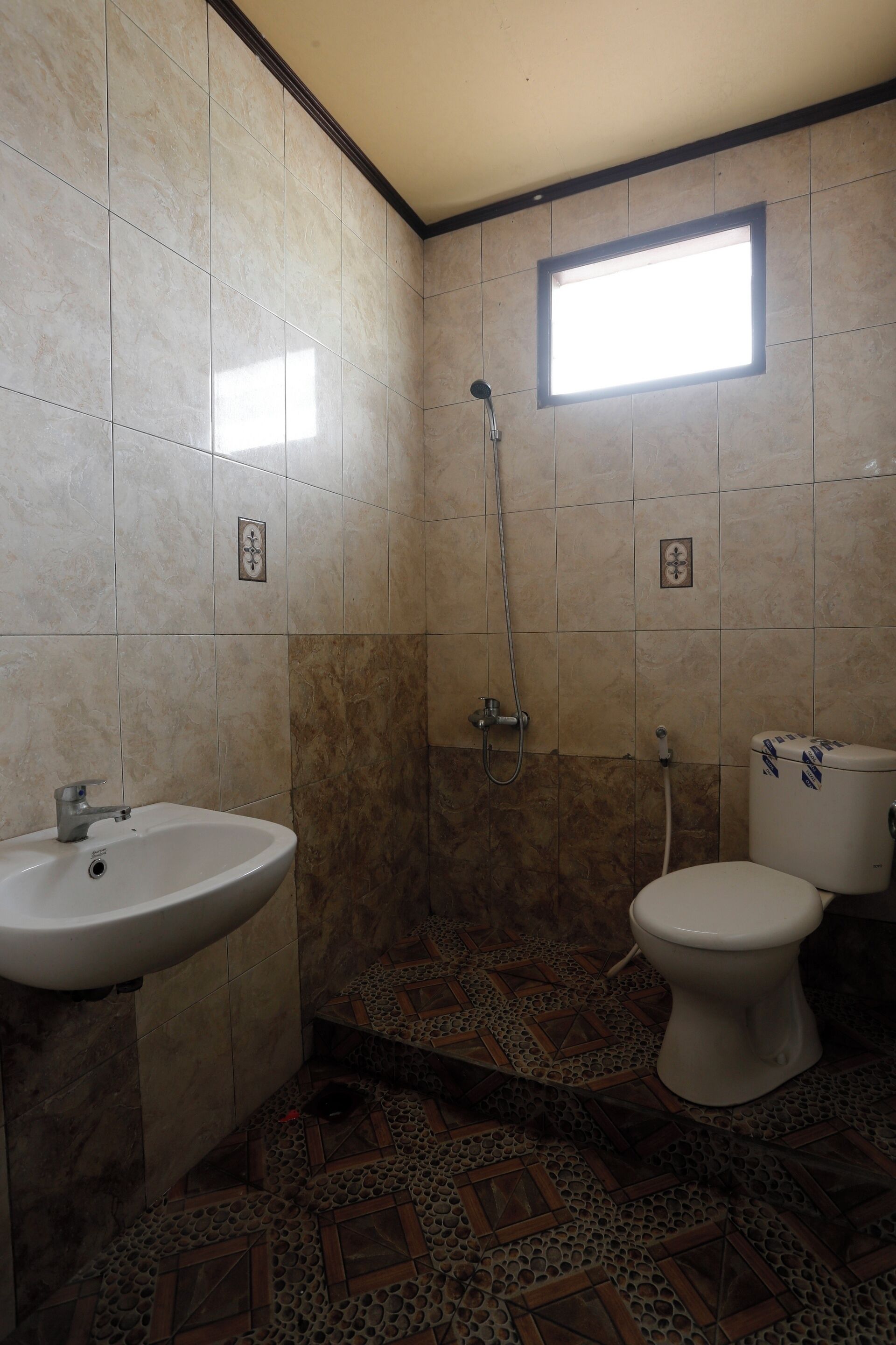 Double Room | Bathroom | Shower, towels