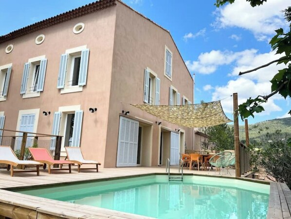 Piscine extérieure