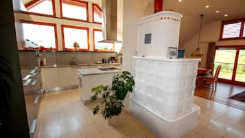 Frigorifero, microonde, forno, lavastoviglie