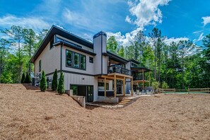 Exterior - Amazing Grace ~ Indoor Heated Pool ~ Pickleball ~ Basketball ~ Hot Tub ~ Fire Pit (Ellijay)