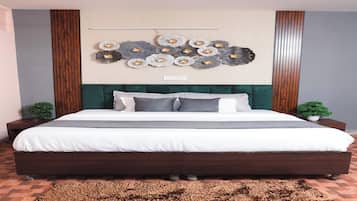 Deluxe Double Room | Premium bedding, down duvets, desk, laptop workspace