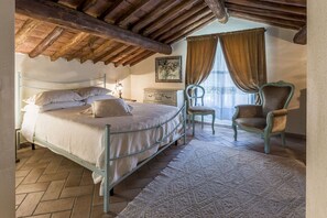 1 bedroom, iron/ironing board, travel cot, free WiFi - Villa in Vaiano with 1 bedrooms sleeps 5 (Vaiano)