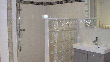 Savon, papier toilette