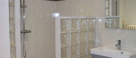 Savon, papier de toilette