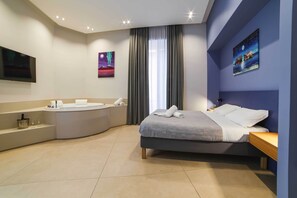 Luksus-værelse med dobbeltseng eller 2 enkeltsenge - boblebad | Premium-sengetøj, dundyner, senge med madrasser af memory foam, minibar