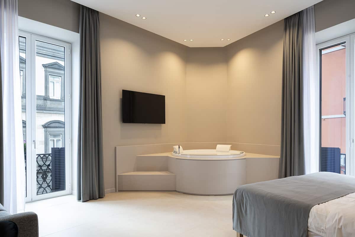 Luxury Double or Twin Room, Hot Tub | Premium bedding, down comforters, memory foam beds, minibar