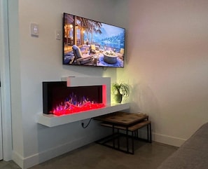 TV connectée, cheminée