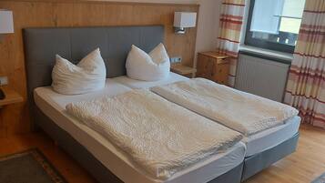 Kamar Double | Brankas, kedap suara, dan Wi-Fi gratis