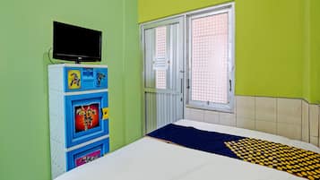 Free WiFi, bed sheets