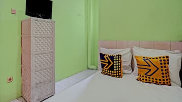 Basic Double Room | Free WiFi, bed sheets