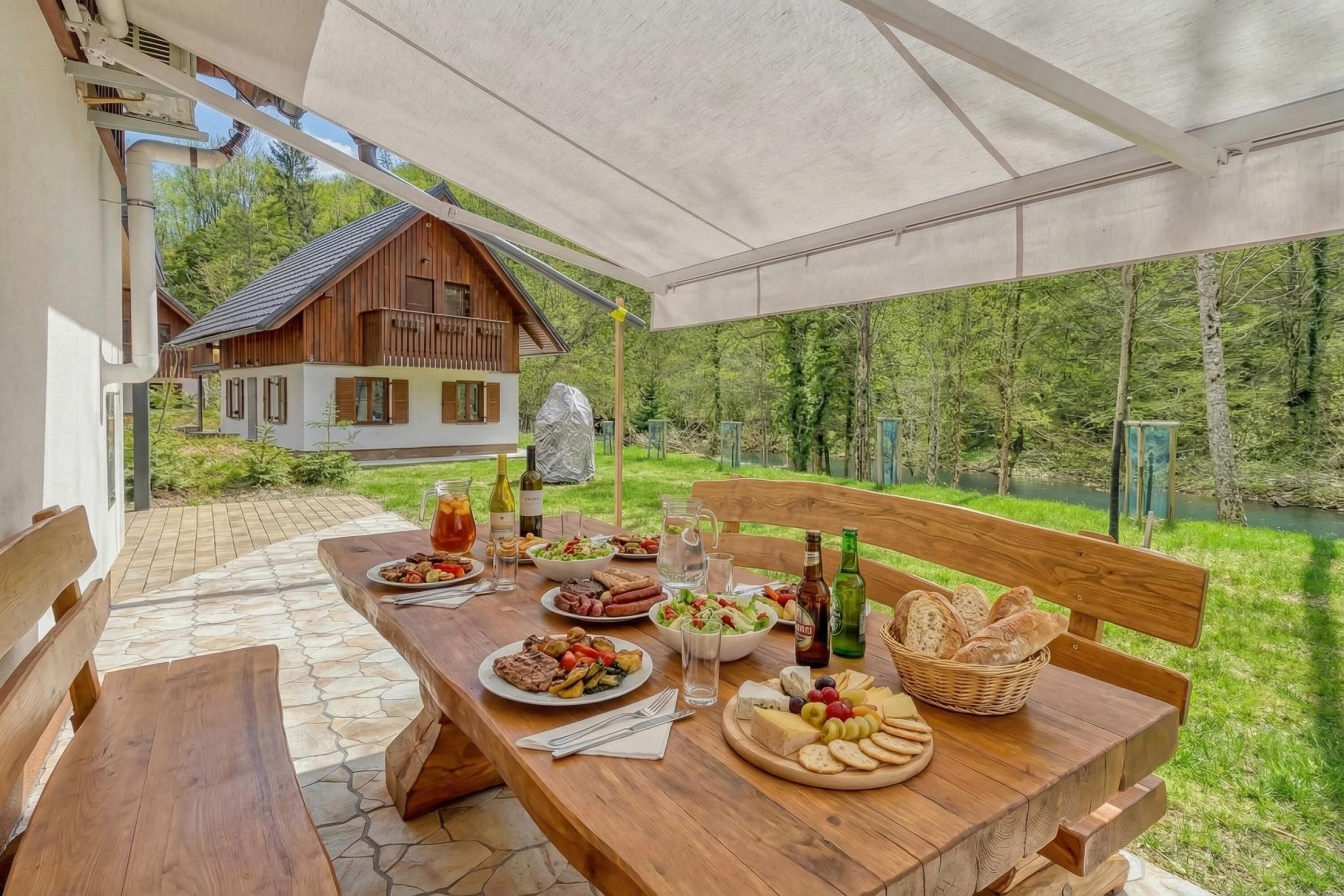 Family Chalet, Multiple Bedrooms (Stari Malni 1) | Outdoor dining