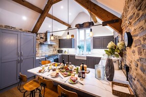 Fridge, microwave, oven, stovetop - The Mill @ Atlow Mill (Atlow)