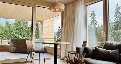 4 Monkeys Apartments