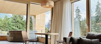 4 Monkeys Apartments