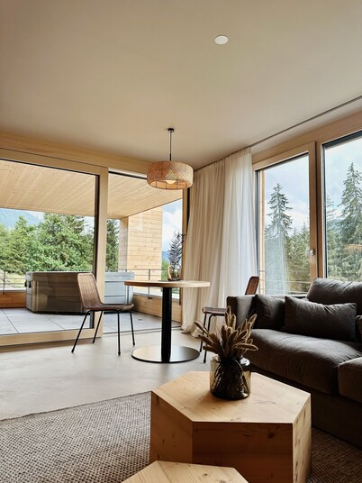 4 Monkeys Apartments