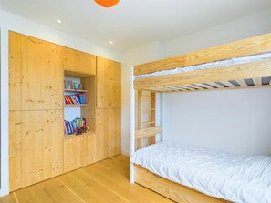 4 chambres, fer et planche à repasser, Wi-Fi gratuit