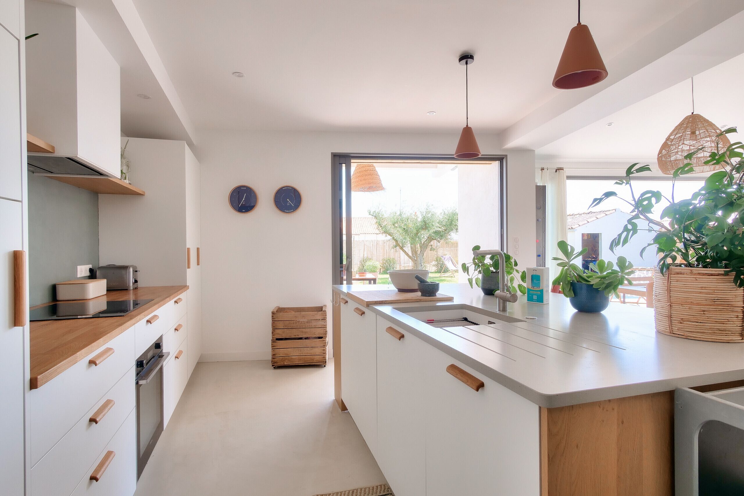 Réfrigérateur, micro-ondes, four, lave-vaisselle