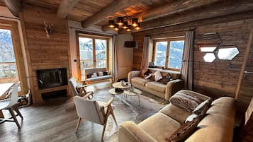 Télévision, cheminée