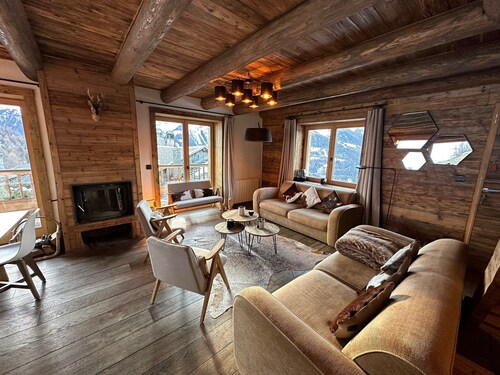 Charmant Chalet, Hameau de Montagne, Proche Commerces et Station