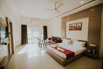 TGI Jahaj Mahal Resort 