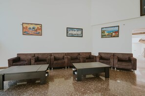 Lobby sitting area - TGI Jahaj Mahal Resort  (Dhar)