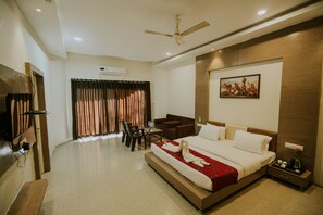 Premium Room | 1 bedroom, rollaway beds, free WiFi, bed sheets