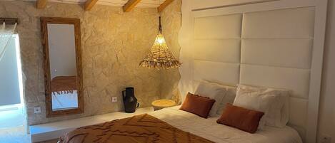 4 makuuhuonetta, ilmainen Wi-Fi, vuodevaatteet